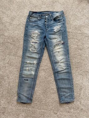 American Eagle Outfitters Light Blue Distressed Boyfriend Jeans